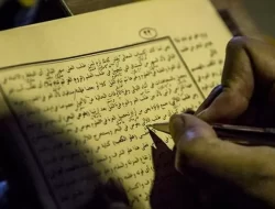 Ngalap Berkah dengan Ngaji Kitab Kuning