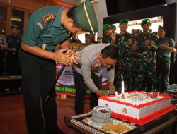 Hari Bhayangkara ke-77, Kodim 0811 Tuban Beri Kejutan kepada Polres Tuban