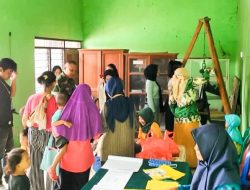 Bersama Mahasiswa KKN, Babinsa Sumberrejo Bojonegoro dampingi kegiatan Posyandu Balita