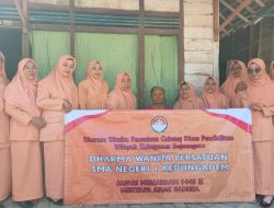 Peringati Tahun Baru Islam 1445 H, SMAN 1 Kedungadem adakan Safari Muharam dengan berbagi dengan warga masyarakat