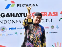 Sukses Bina Koperasi, Bupati Fauzi Raih Pengharagaan dari Dewan Koperasi Indonesia