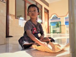 Cerita Atar Bocah 6 Tahun, Bosan Main Game dan Memilih Mondok