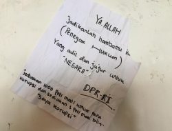 Heboh, Kritik Pedas Santri Lewat Selembar Kertas pada Ketimpangan Hukum di Indonesia