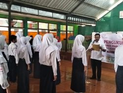Kukuhkan Pengurus PMR Madya Unit SMPN 1 Kapas, Kepsek Ucapkan Terimakasih Atas Prestasi Juara 2 PMR Excellent Tingkat Kabupaten