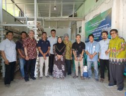 Tim PKM FEB UNESA Berikan Pelatihan Membangun Branding Dan Marketing Digital Petani Oyster Mushrooms di Bojonegoro