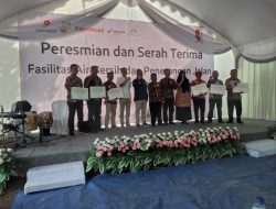 EMCL Bersama Yayasan Sikas  Serahkan Sarana prasarana Fasilitas Air dan PJU