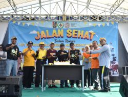 HEBOH RIBUAN WARGA IKUTI JALAN SEHAT DALAM RANGKA HUT KE-4 RSUD R. ALI MANSHUR