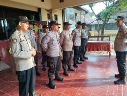 Melalui Jam Pimpinan, Kapolsek Ngambon Tegaskan Netralitas Anggota