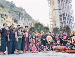 Seniman Regol Wengker Gelar Aksi Kecam Monumen Reog Dianggap Berhala