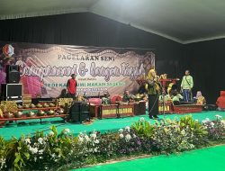 Uri-uri Budoyo Sedekah Bumi Makam Gang Sedeng Tampilkan Musik Campursari