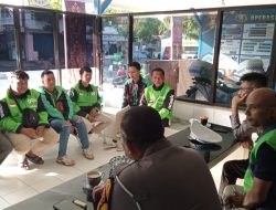 Ngopi Bareng Ojol, Satlantas Polres Sumenep Ingatkan Keselamatan Berkendara