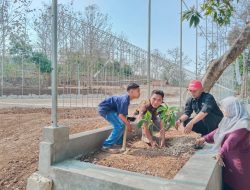 EMCL dan eL- SAL laksanakan Musdes pertanggungjawaban program di Desa pakis Dengan Penanaman Pohon