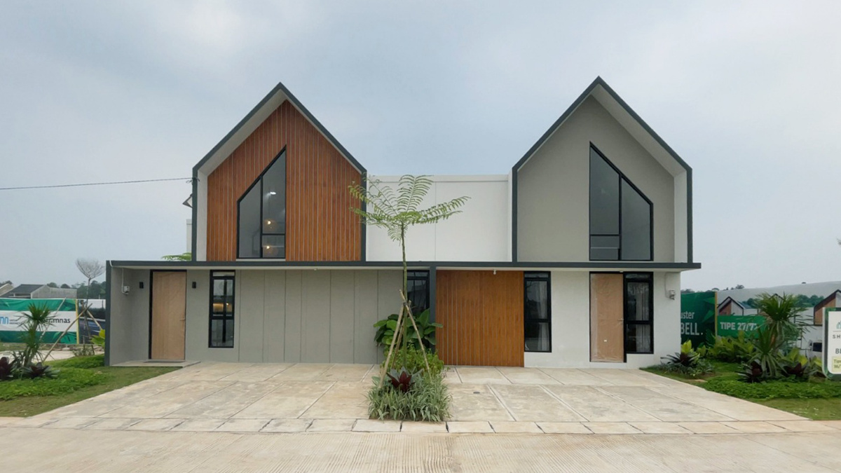 Perumnas Sambut Baik Perpanjangan Insentif PPN DTP: Stimulus Signifikan untuk Kepemilikan Hunian Masyarakat Jakarta-harianjatim.com. Pemerintah Indonesia kembali memberikan dorongan bagi industri properti dengan memperpanjang insentif pajak berupa pembebasan Pajak Pertambahan Nilai (PPN) 100% untuk pembelian rumah hingga Desember 2024. Kebijakan itu tidak hanya menjadi angin segar bagi pelaku industri properti termasuk Perumnas, tetapi juga diharapkan menjadi stimulus signifikan untuk mendorong pertumbuhan sektor properti di Indonesia. Sebagai salah satu pengembang perumahan plat merah, Perumnas menyambut baik perpanjangan insentif ini yang diharapkan dapat memacu permintaan pasar, sekaligus memberikan kemudahan bagi masyarakat dalam mewujudkan impian memiliki hunian. Kebijakan ini sejalan dengan upaya pemerintah dalam mempercepat pemulihan ekonomi nasional melalui peningkatan aktivitas di sektor properti, yang merupakan salah satu penggerak utama perekonomian. Menanggapi ini, Wakil Direktur Utama Perum Perumnas, Tambok Setyawati mengatakan, insentif pajak tersebut dapat meringankan masyarakat berpendapatan rendah (MBR), juga dari segmen Milenial dan Gen Z untuk memiliki rumah. “Perpanjangan insentif pajak bebas PPN 100% untuk pembelian rumah tidak hanya memberikan keuntungan langsung bagi masyarakat yang ingin memiliki rumah, tetapi juga berperan penting sebagai stimulus bagi pertumbuhan sektor properti secara keseluruhan. Kami optimis bahwa kebijakan ini akan mendorong peningkatan pemasaran hunian, terutama produk-produk yang kami kembangkan di berbagai lokasi strategis, seperti pada hunian Samesta dari Perumnas berkonsep TOD,” ujar Tambok. Tambok meyakini insentif ini dapat mendorong minat dan keinginan masyarakat agar segera memiliki rumah, hingga akhirnya dapat mengurangi backlog perumahan di Indonesia yang kini tercatat di angka 9,9 juta unit sebagaimana data dari Susenas BPS 2023. Oleh karenanya, adanya relaksasi PPN ini menjadi momentum baik bagi Perumnas untuk semakin masif membidik masyarakat muda membeli hunian berkonsep TOD Transit-Oriented Development (TOD) garapan Perumnas. "Perumnas perlu membangun perumahan dengan melengkapi fasilitas yang ada. Kesuksesan Perumnas dalam membangun beberapa apartemen di kawasan stasiun kereta api di mana pembangunan tersebut dinilai memberikan peningkatan aset yang positif dan keterterimaan di masyarakat juga sangat baik. Dan juga penerimaan dari masyarakat juga sangat baik. Kenapa? Karena lokasinya baik dan tentu untuk transportasi juga lebih mudah," kata Erick saat diwawancara seusai menghadiri rapat kerja dengan Komisi VI DPR RI (10/07/2024). Dalam rangka menyambut peluang ini, Perumnas juga melengkapinya dengan beragam promo menarik lainnya untuk semakin memudahkan masyarakat dalam memiliki hunian. Promo-promo ini dirancang agar masyarakat dapat menikmati berbagai kemudahan dalam skema pembayaran, diskon khusus, serta penawaran menarik lainnya yang semakin memudahkan masyarakat dalam kepemilikan hunian. “Kami percaya bahwa langkah pemerintah ini akan memberikan dampak positif yang luas, tidak hanya bagi para pelaku industri properti, tetapi juga bagi perekonomian nasional secara keseluruhan. Perumnas berkomitmen untuk terus mendukung upaya pemerintah dalam memperkuat sektor properti sebagai salah satu pilar utama pertumbuhan ekonomi Indonesia,” tutup Tambok.