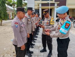 Kapolsek Ngambon Cek HP anggota nya
