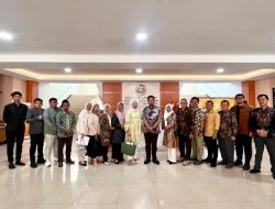 PANSUS 2 RAPERDA INISIATIF DPRD TUBAN TUNTASKAN PEMBAHASAN AKHIR BERSAMA TIM PENYUSUN DARI UNAIR