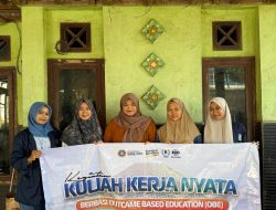 Mahasiswa KKN OBE UNUJA Latih Digitalisasi Promosi, UMKM Seblak Teteh Catat Kenaikan Omzet