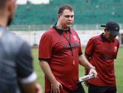 Madura United Resmi Tunjuk Carlos Parreira sebagai Pelatih Baru