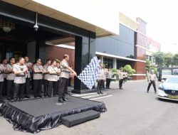 Polda Jatim Berangkatkan Bantuan Sosial untuk Sumetera