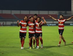 Madura United Taklukkan Semen Padang 5-1