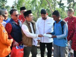 Salurkan Bantuan, Bupati Sumenep Komitmen Percepatan Pemulihan Korban Angin Puting Beliung