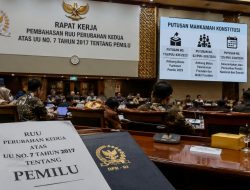 Revisi Pemilu dan Kesempatan Memperkuat Daerah