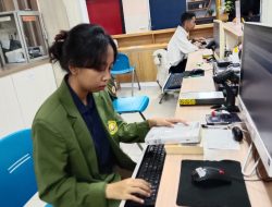 Dari Rak Buku ke Layar Gawai: Belajar Literasi di Balik Meja Perpustakaan