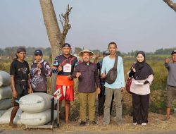 Anggota DPR RI Riyono Cek Harga Gabah Langsung ke Sawah di Ngawi
